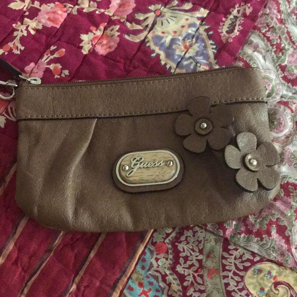 Guess wristlet